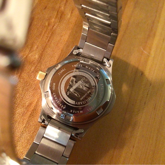 Vintage Wenger Swiss Military Watch - Picture 4 of 4